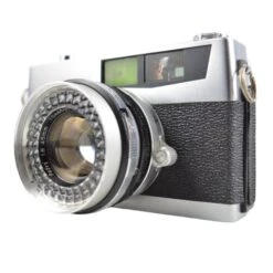 Petri 7 S Point And Shoot With 45mm F1.8 Prime Lens -Film Camera Store DSC 0085 e71a0e0c 8a61 47da a820 08c9c11a00e1