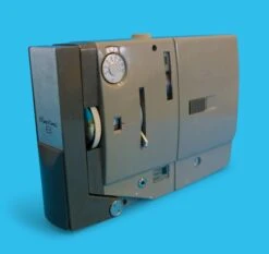 Minolta 8 Super 8 Movie Cine Camera -Film Camera Store minolta 8 super 8 movie cine camera 3