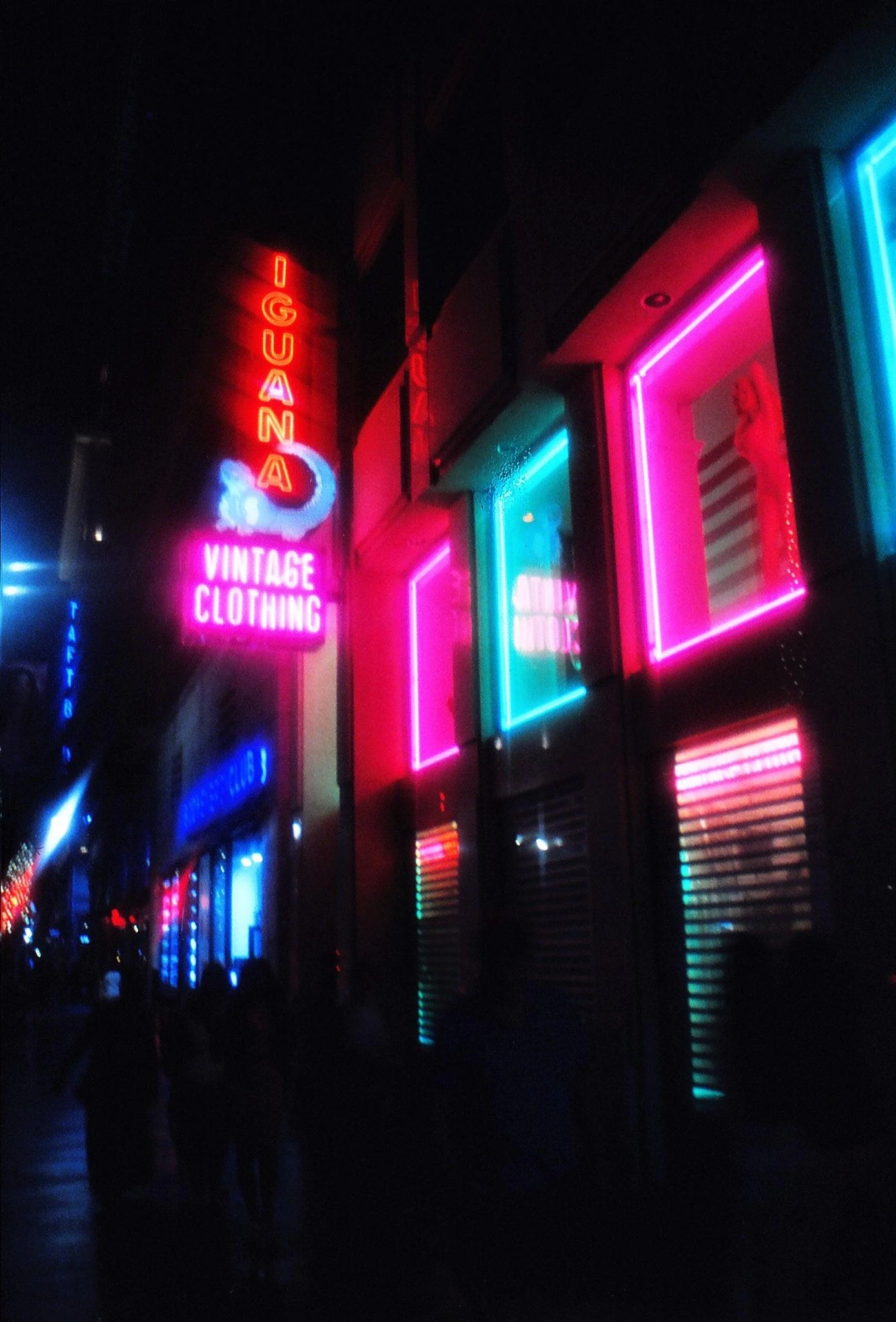 Minolta Dynax 40 Automatic 35mm SLR Film Camera - Body Only 17 Minolta Dynax 40 Automatic 35mm SLR Film Camera - Body Only - Image 15