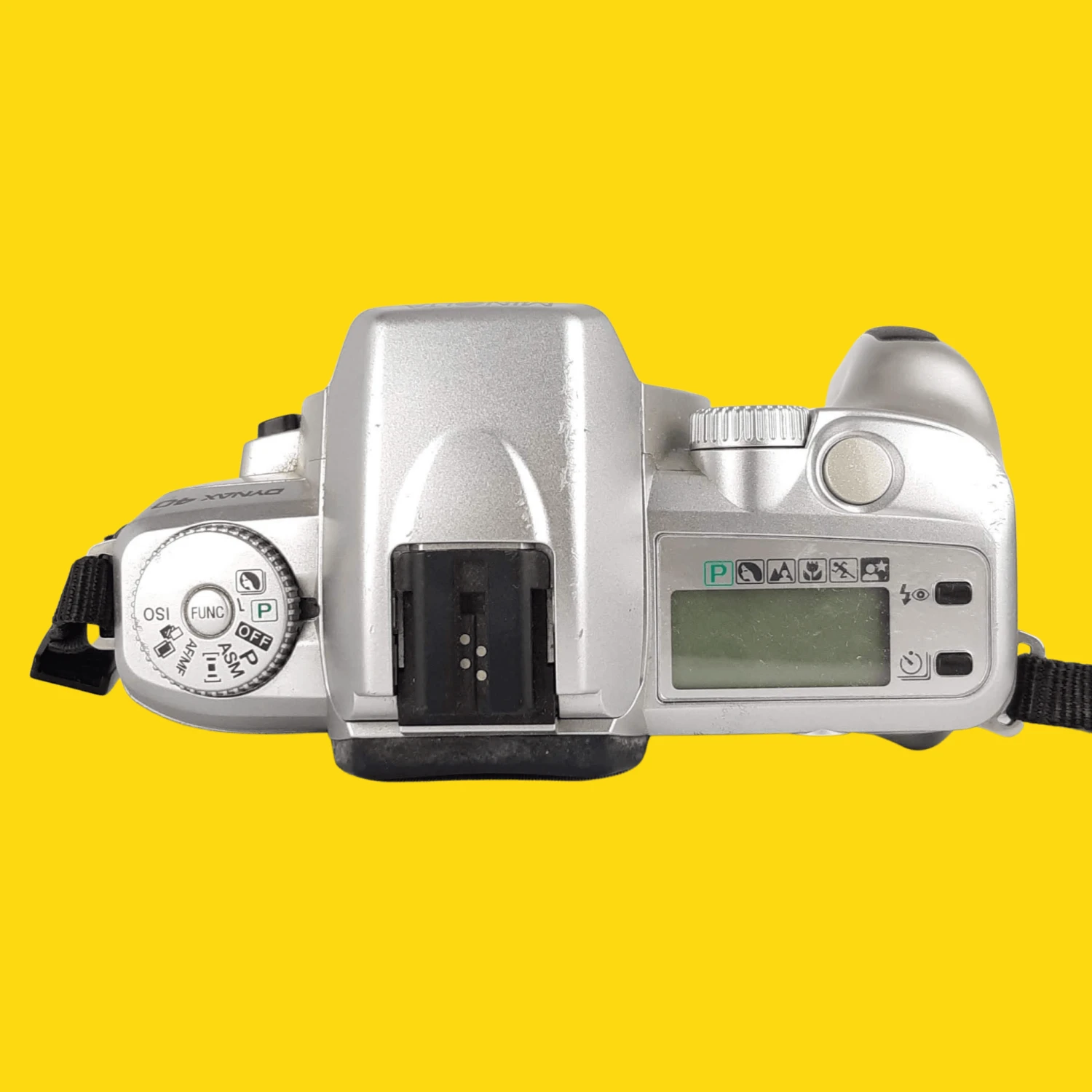 Minolta Dynax 40 Automatic 35mm SLR Film Camera - Body Only 9 Minolta Dynax 40 Automatic 35mm SLR Film Camera - Body Only - Image 7