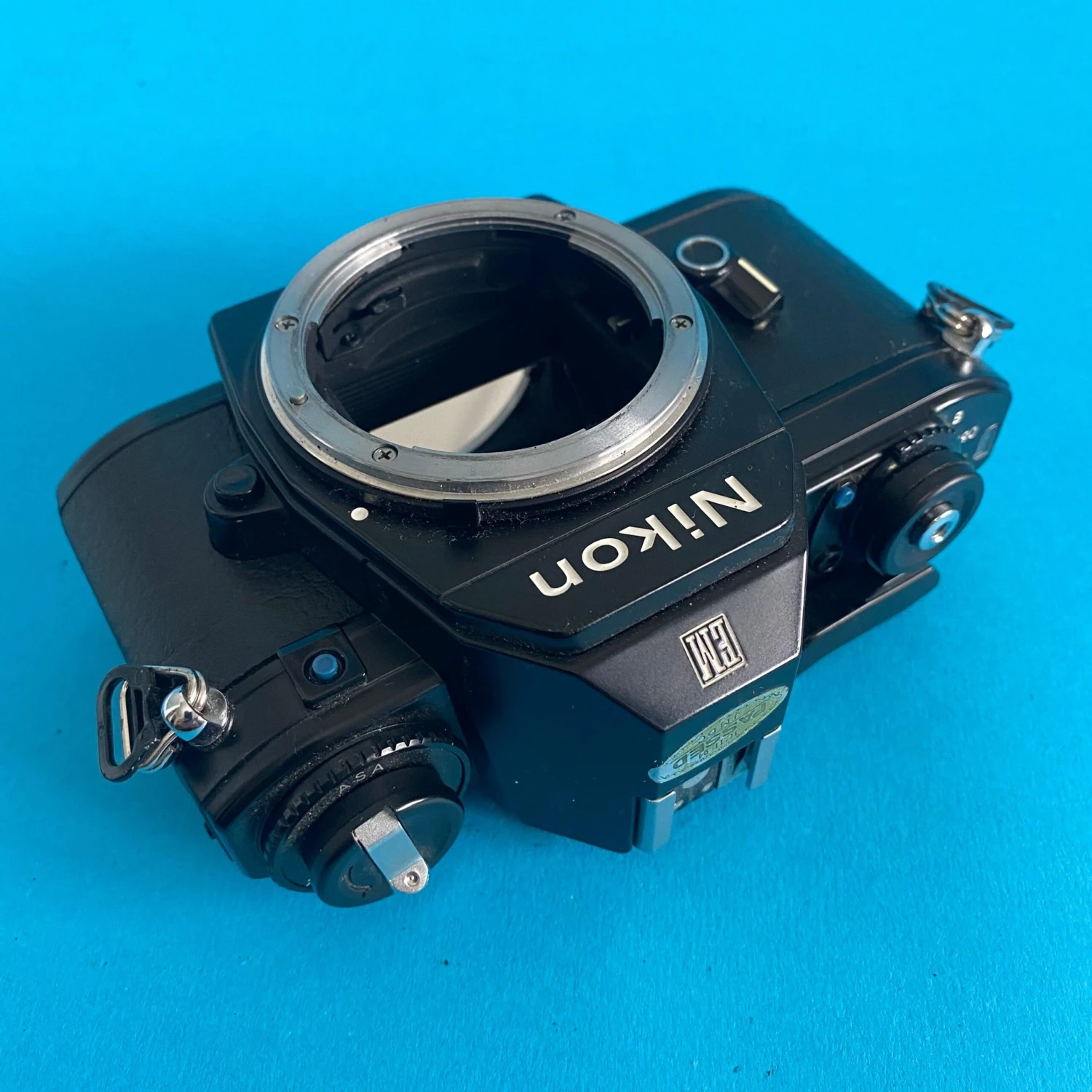 Nikon EM 35mm SLR Film Camera - Body Only 8 Nikon EM 35mm SLR Film Camera - Body Only - Image 6