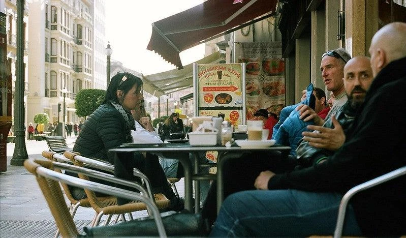 Olympus OM10 35mm Film Camera W/ F/1.8 50mm Lens And Zoom Lens 10 Olympus OM10 35mm Film Camera W/ F/1.8 50mm Lens And Zoom Lens - Image 8