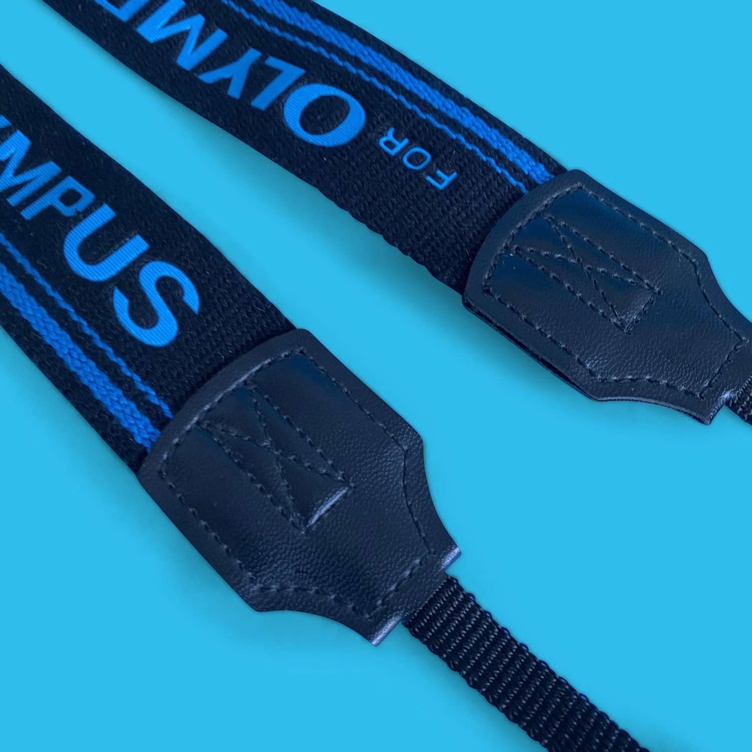Original Olympus Black & Blue SLR Camera Strap 4 Original Olympus Black & Blue SLR Camera Strap - Image 2