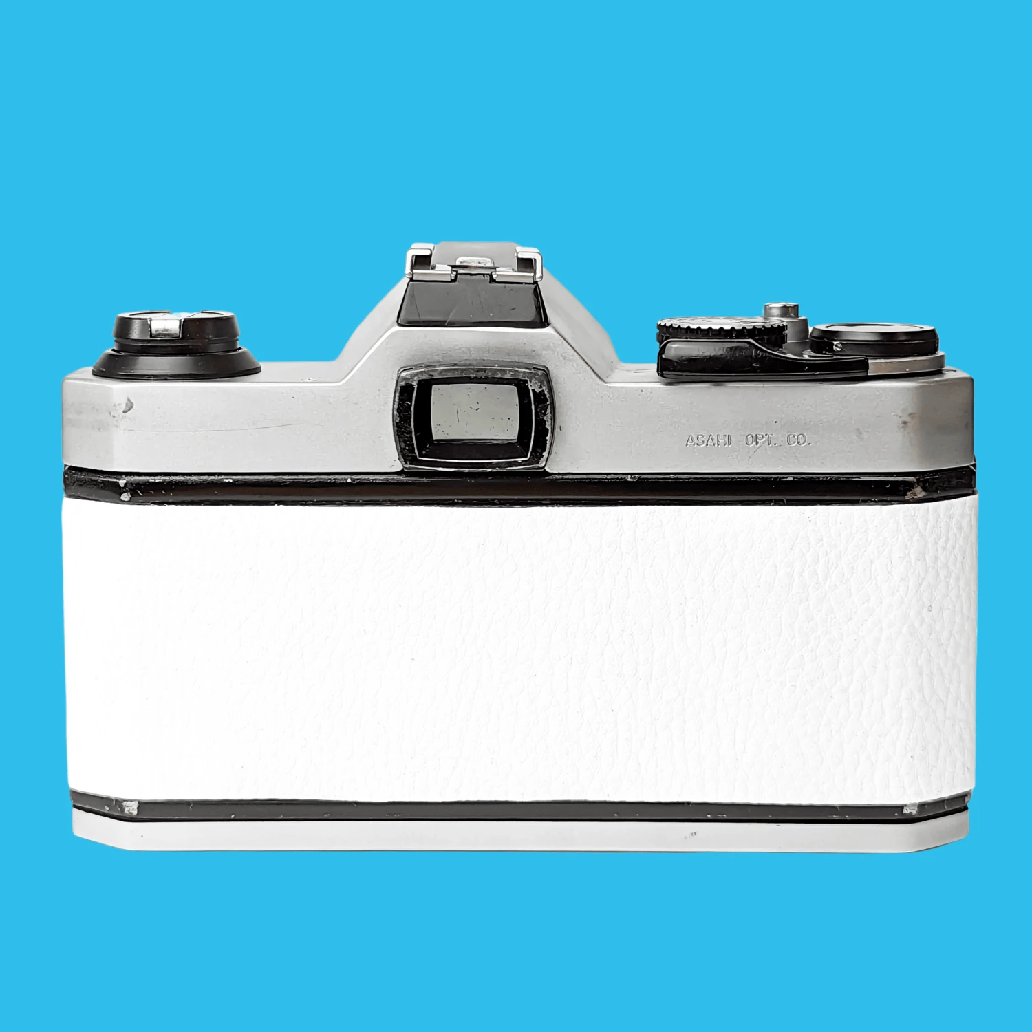 Pentax K1000 White Leather Vintage SLR 35mm Film Camera With Pentax F/2 50mm Prime Lens 7 Pentax K1000 White Leather Vintage SLR 35mm Film Camera With Pentax F/2 50mm Prime Lens - Image 5