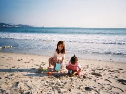 Retro VIBE 35mm Film Camera Reusable Point And Shoot - Red -Film Camera Store retro vibe 35mm film camera reusable point and shoot red 9