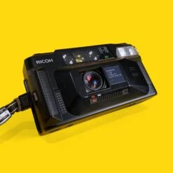 Ricoh FF 70 35mm Film Camera Point And Shoot