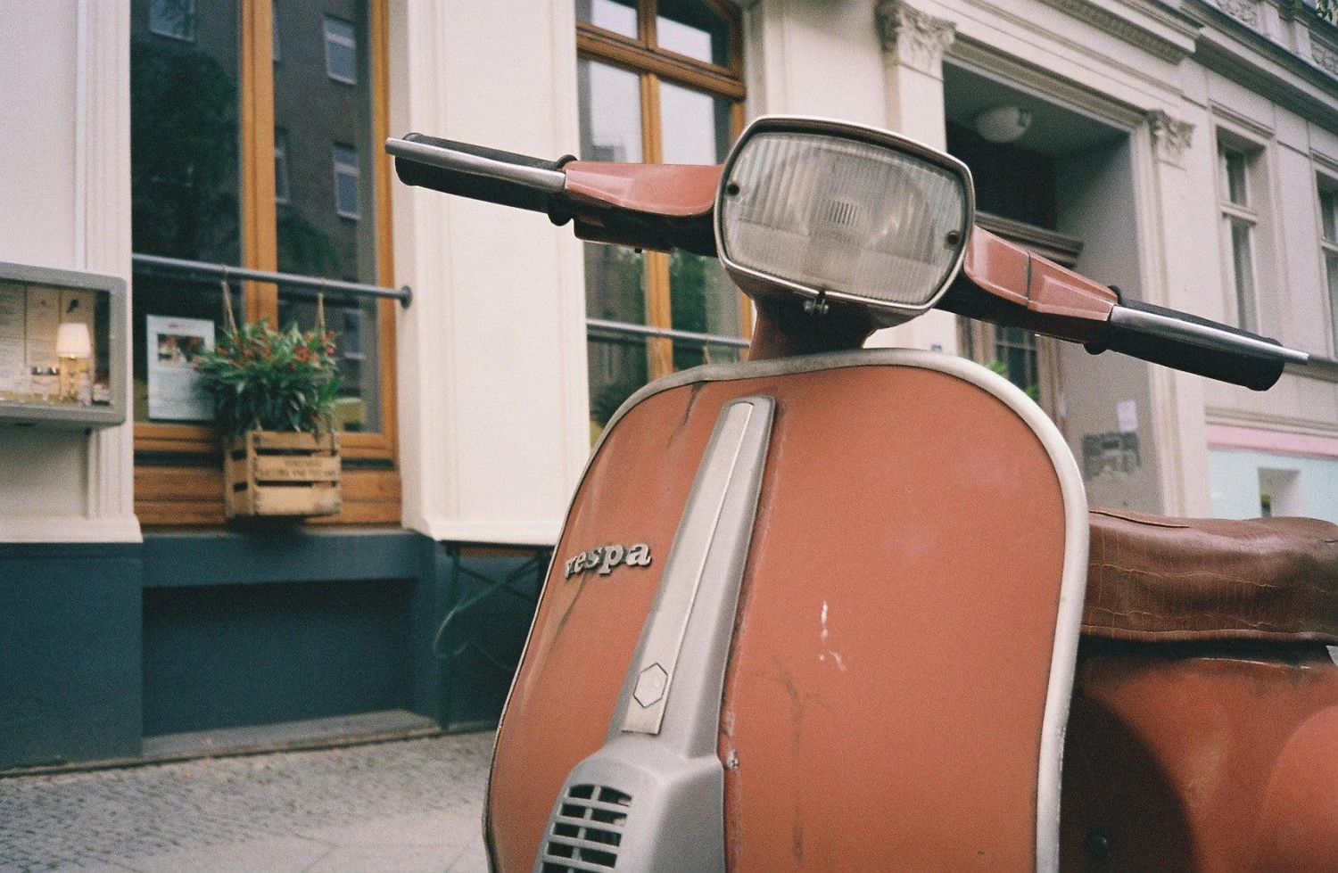 Ricoh FF 70 35mm Film Camera Point And Shoot 11 Ricoh FF 70 35mm Film Camera Point And Shoot - Image 9