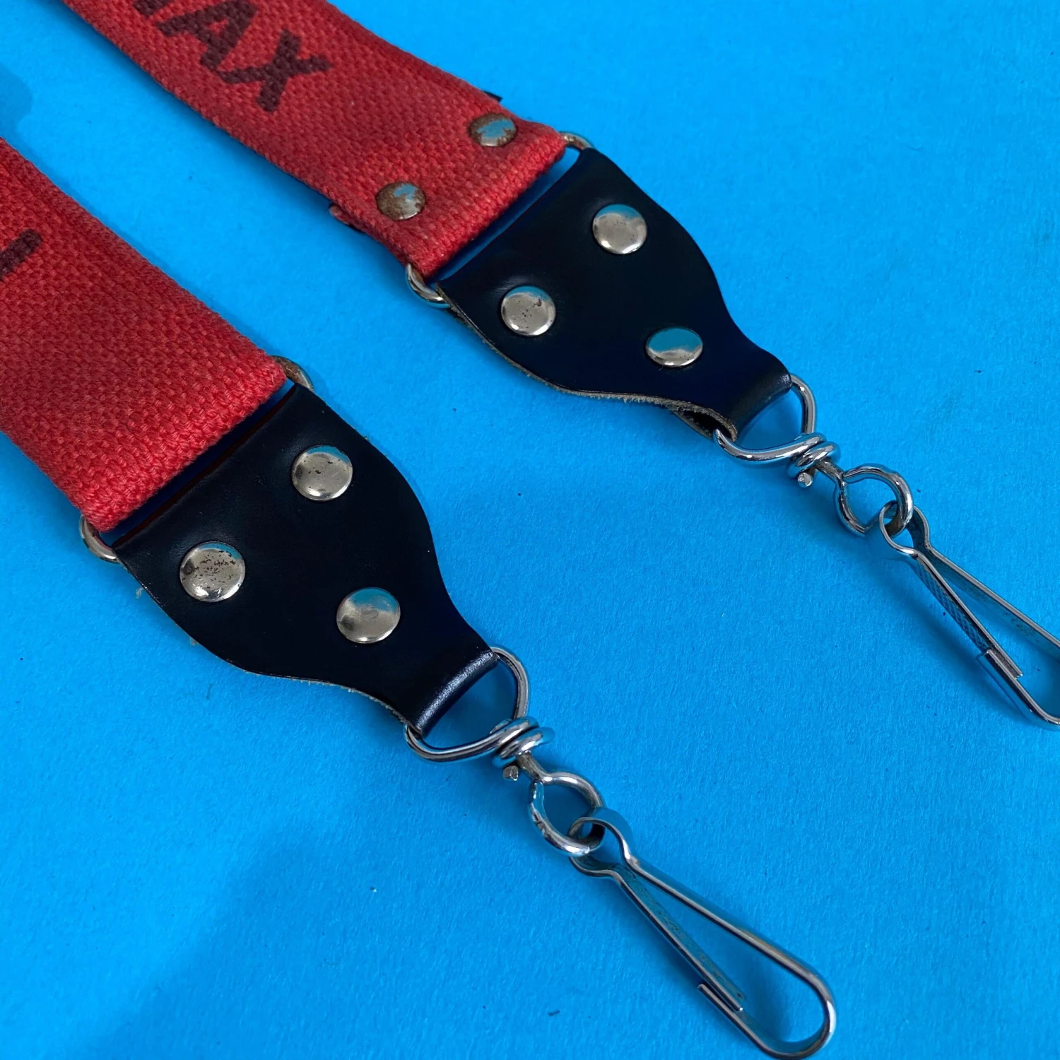 Vintage Pentax Red SLR Camera Strap 6 Vintage Pentax Red SLR Camera Strap - Image 4
