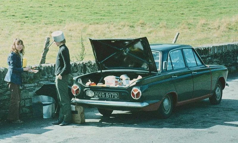 Zenit 11 Black Vintage Metal 35mm SLR Film Camera With Prime Lens 11 Zenit 11 Black Vintage Metal 35mm SLR Film Camera With Prime Lens - Image 9